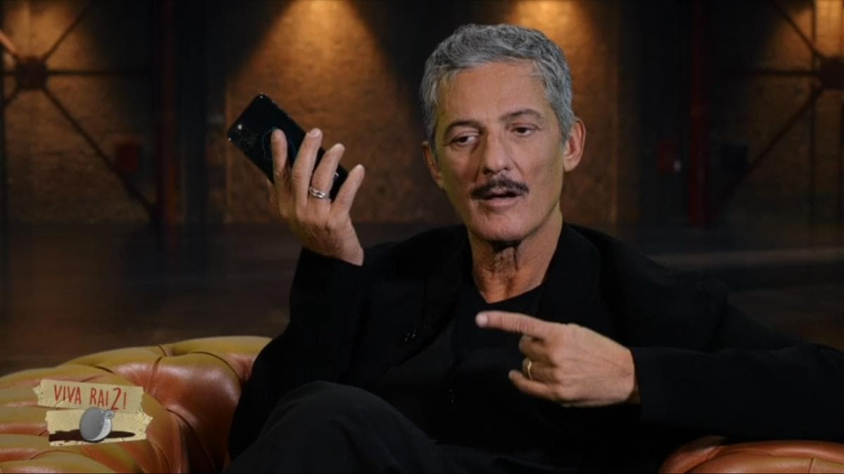 Fiorello parodia Ilary Blasi con 'Unico': la lite per la bresaola