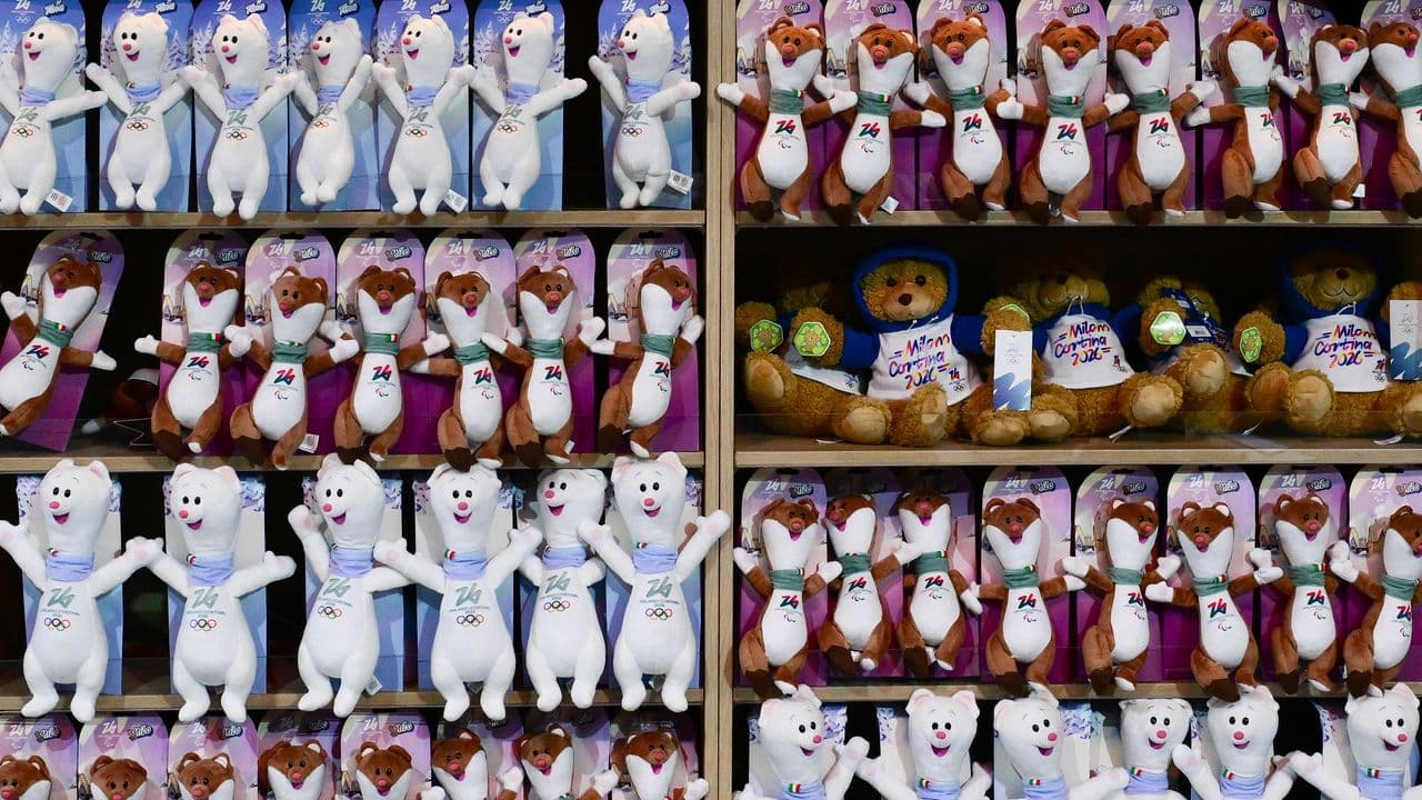 Milano Cortina 2026: gadget olimpici rivenduti a prezzi stellari online