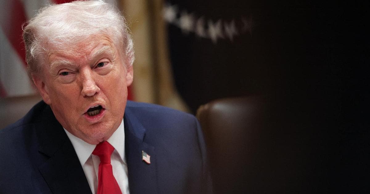 Corte Suprema boccia dazi Trump: "Vergogna per i giudici"