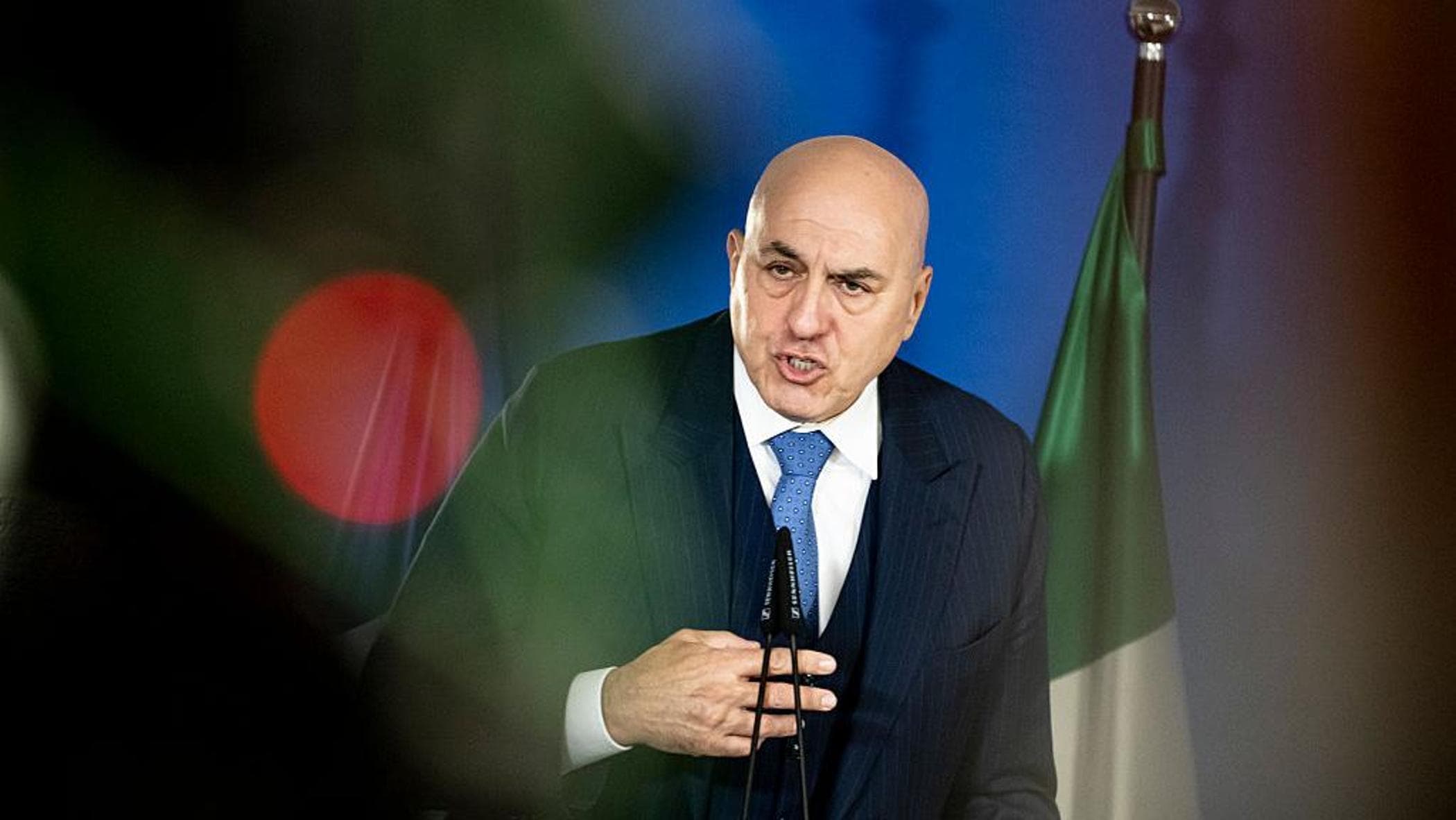 Difesa: piano da 100mila assunzioni e 15mila riservisti